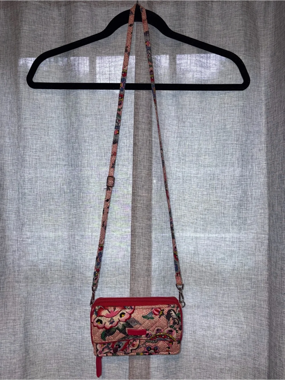 Vera Bradley Pink & Red Floral Crossbody Bag Quilted Lightweight - Picture 3 of 7